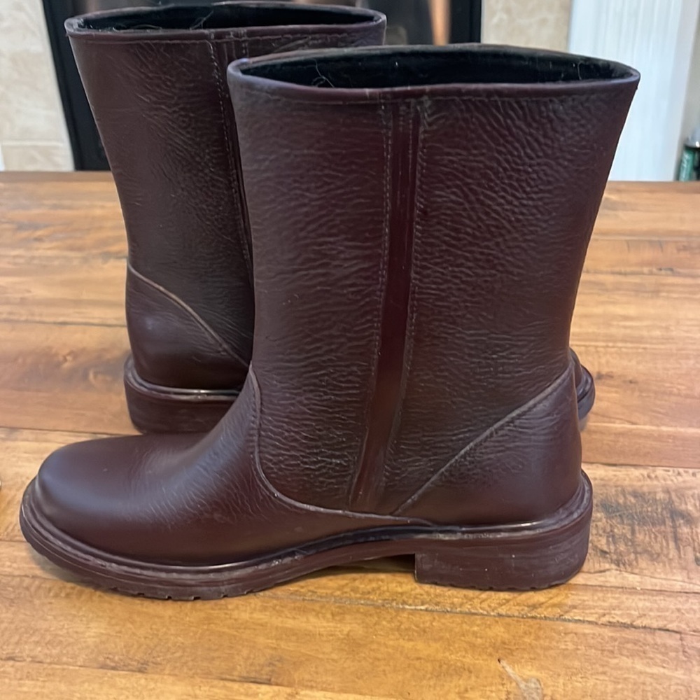 Emu Kerie Australia rubber waterproof boots, size 7 women, color Wine - Picture 9 of 14